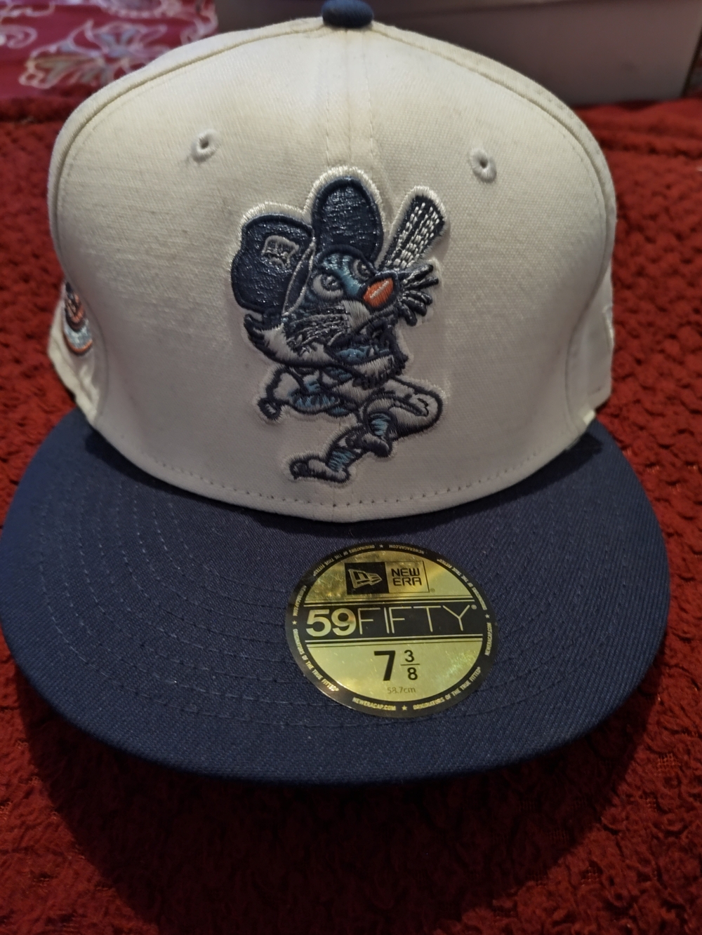 New Era White and Navy Fitted Baseball Cap with Mascot Detroit Tigers Embroidery